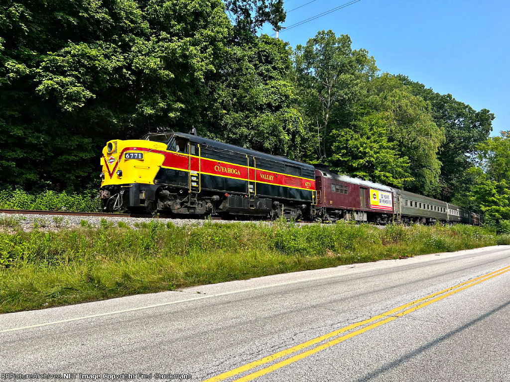 CVSR 6771 came into sight as we hit the open road.